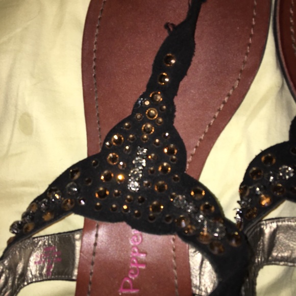 Sandals - Picture 4 of 8